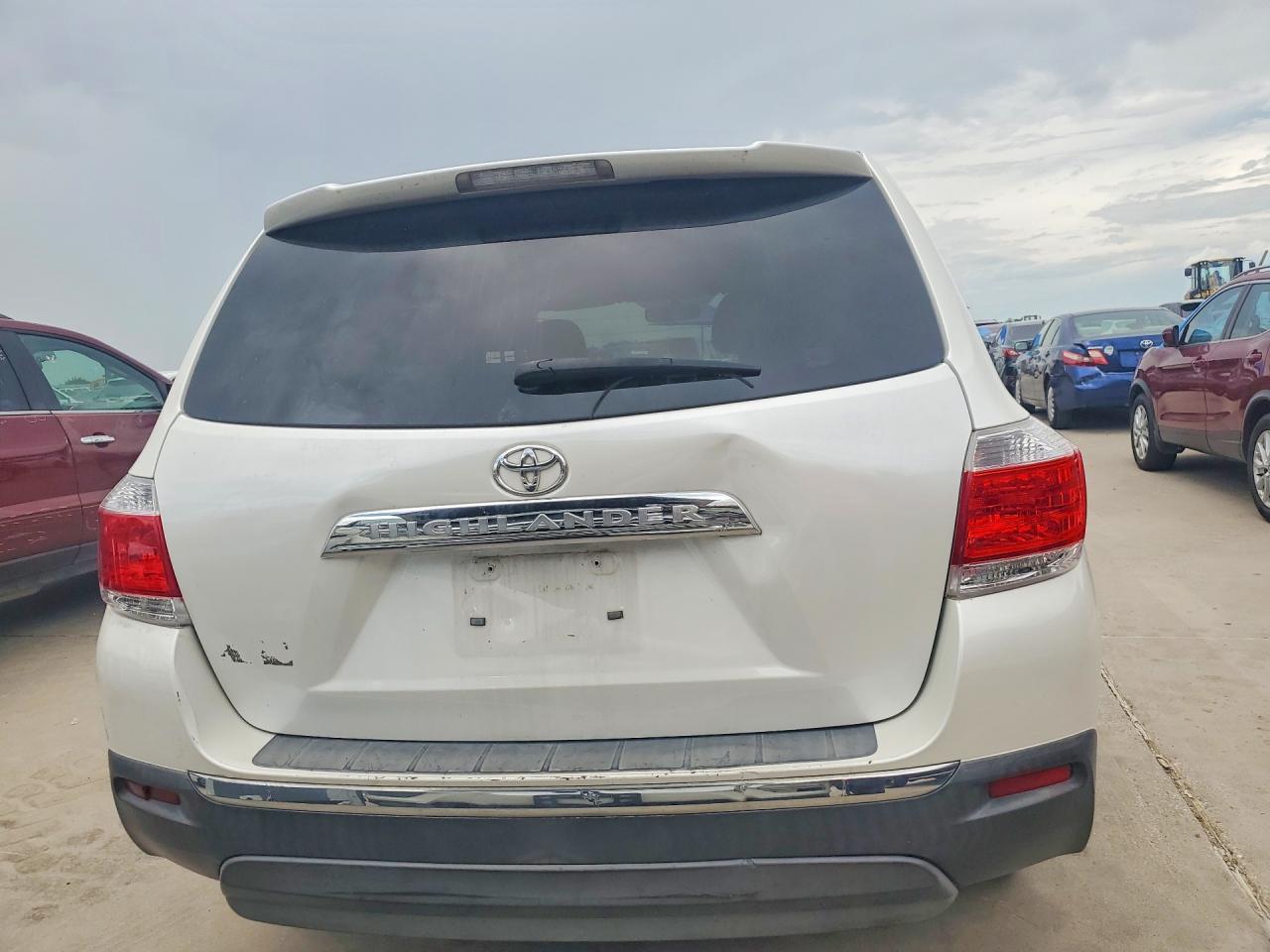 2011 TOYOTA HIGHLANDER — фото 6