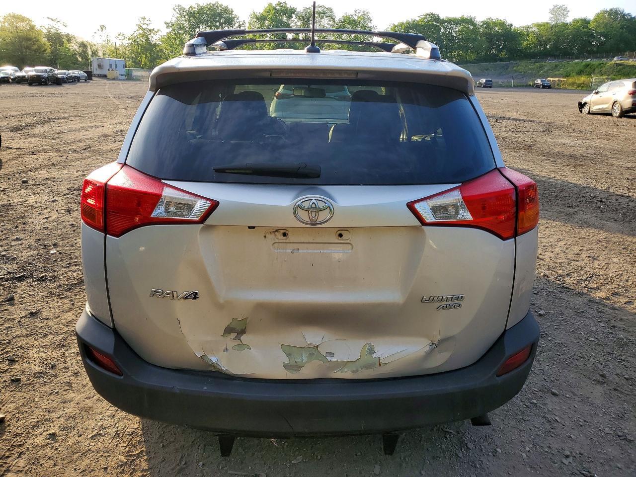 2013 TOYOTA RAV4 — фото 6