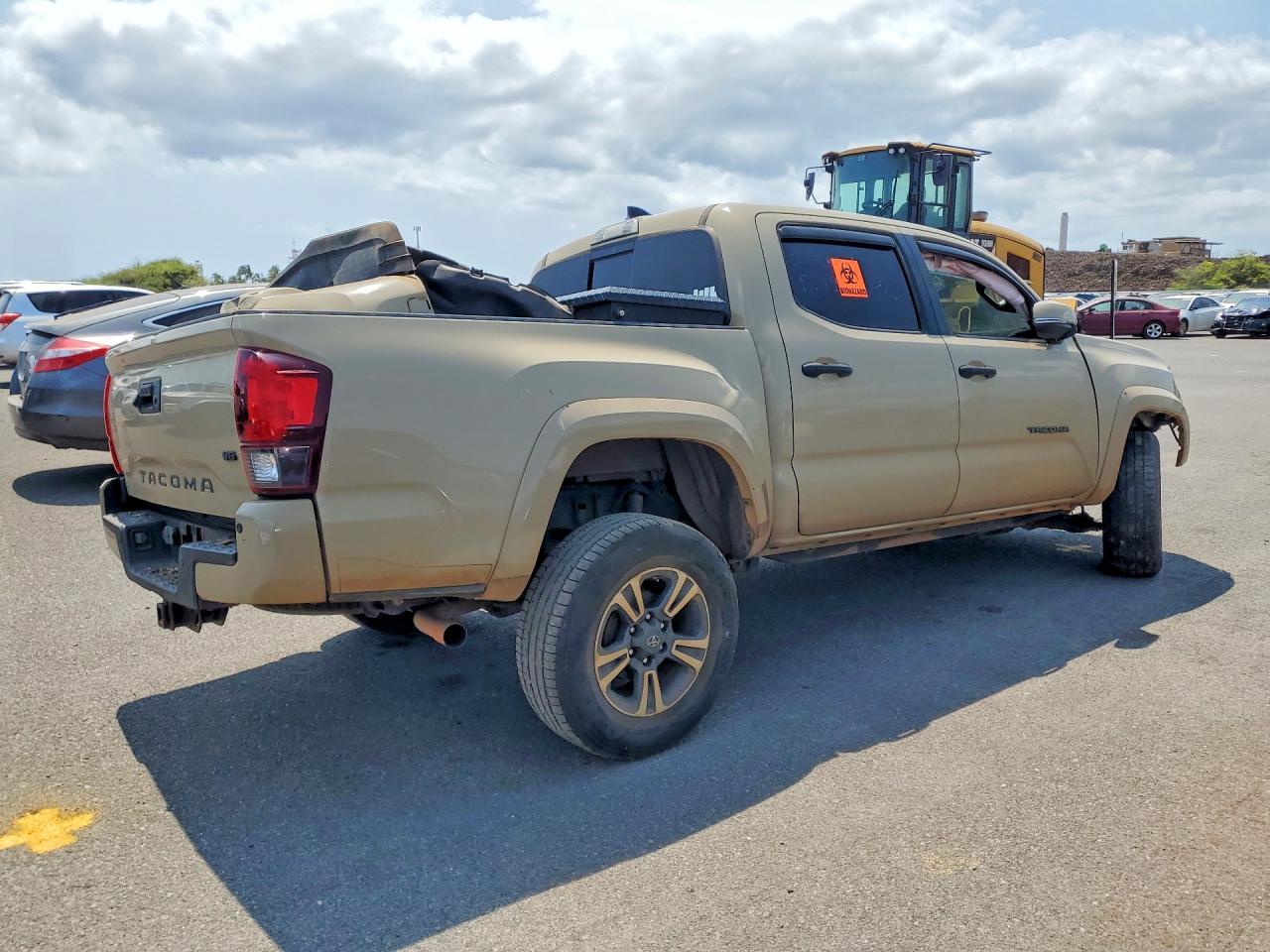 2018 TOYOTA TACOMA — фото 3