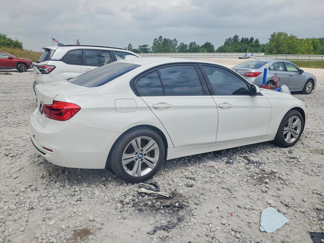 2016 BMW 3 SERIES — фото 3