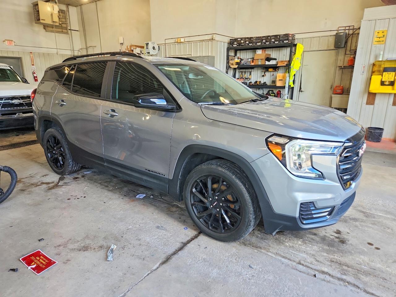 2023 GMC TERRAIN — фото 4