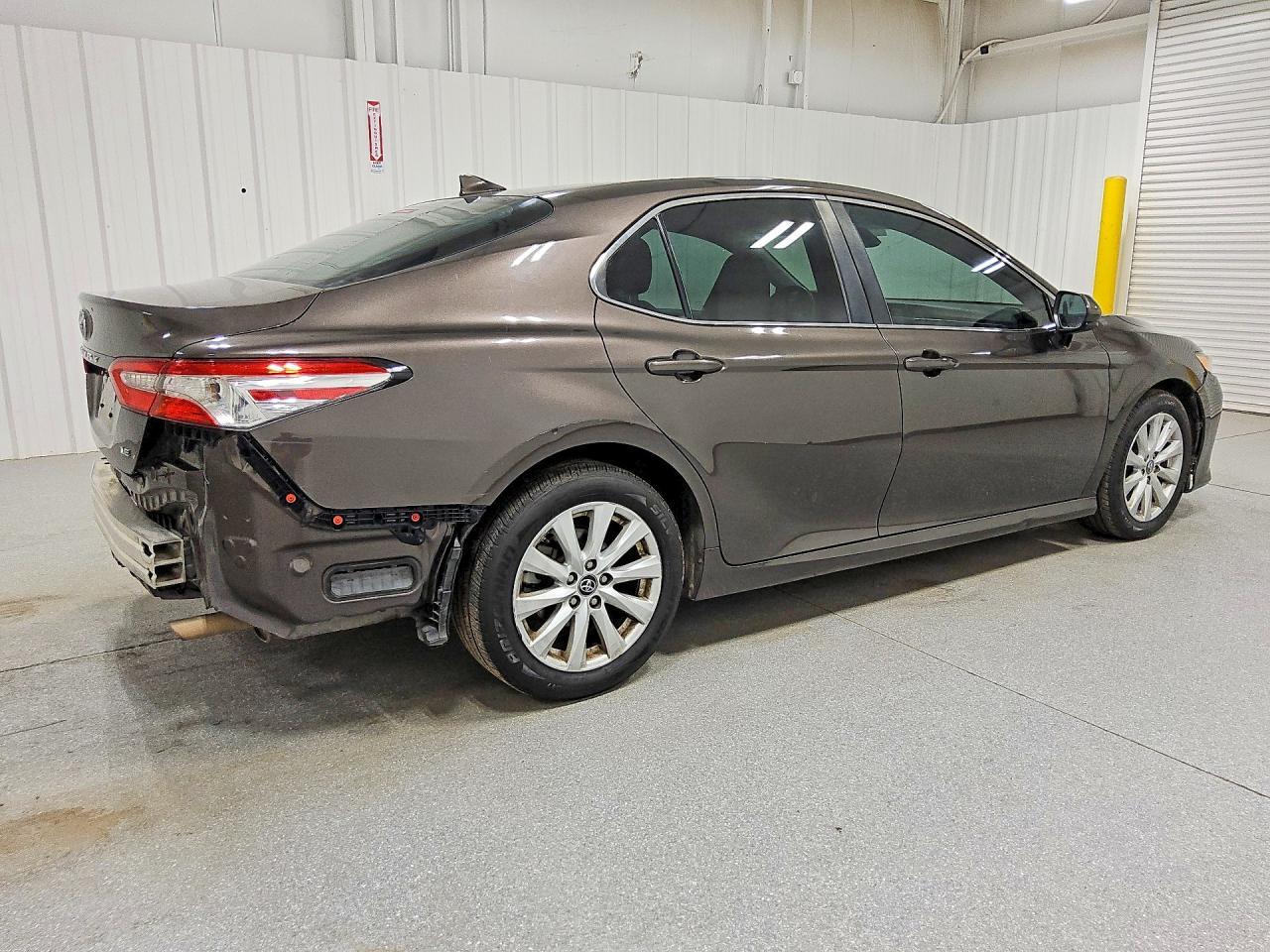 2019 TOYOTA CAMRY — фото 3