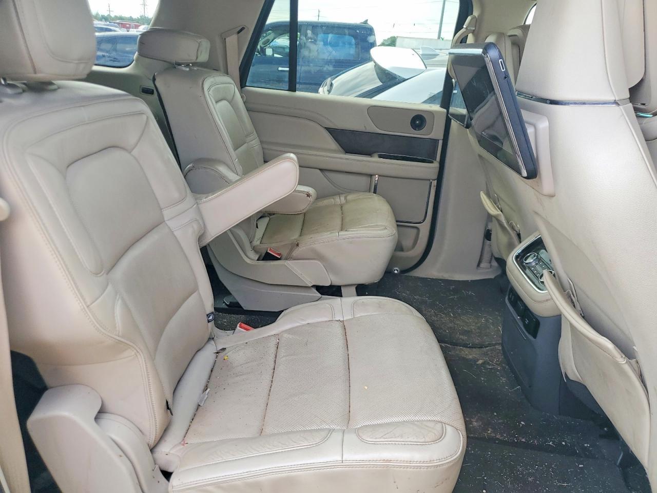 2019 LINCOLN NAVIGATOR — фото 11