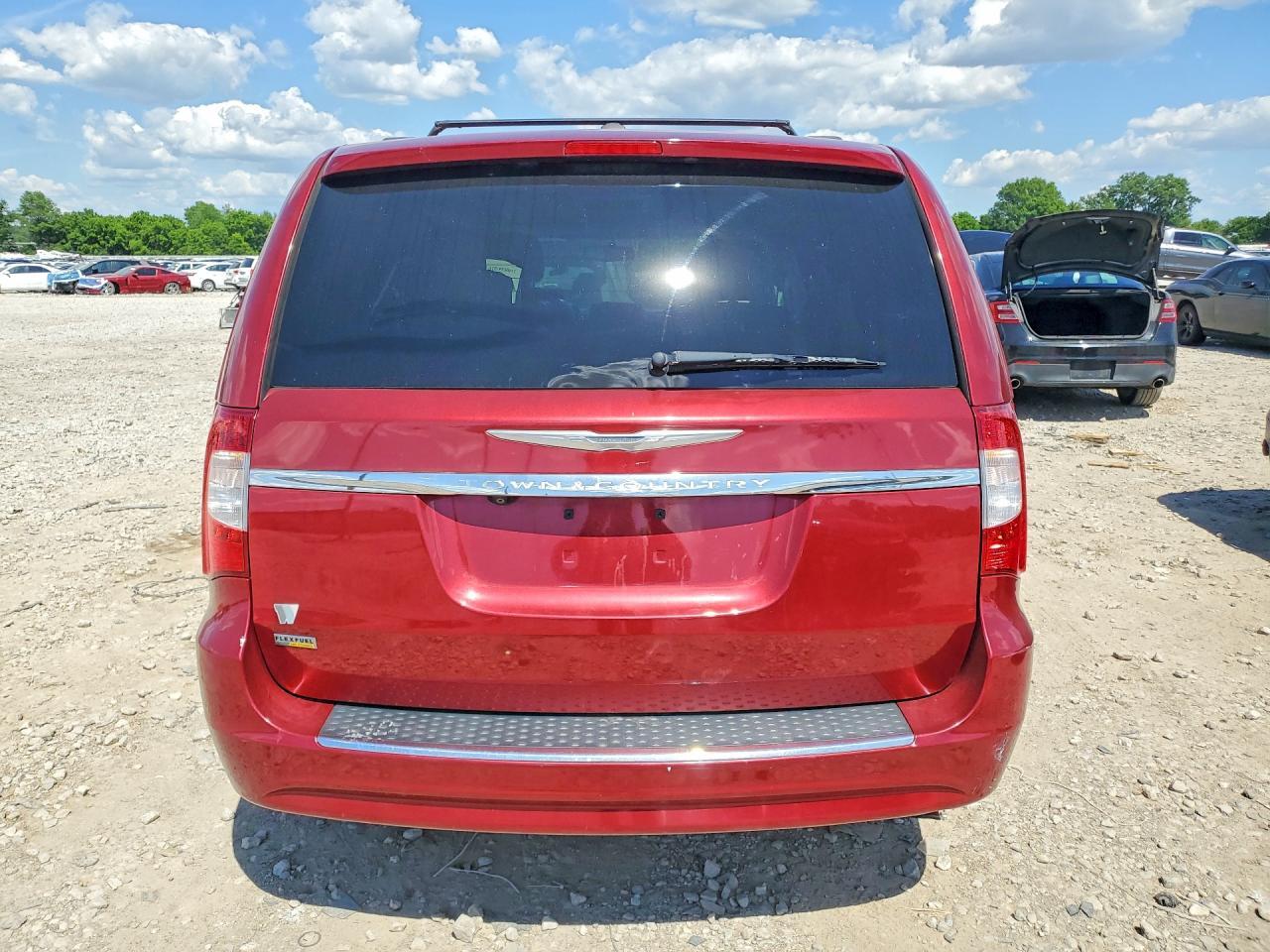2016 CHRYSLER TOWN & COUNTRY — фото 6