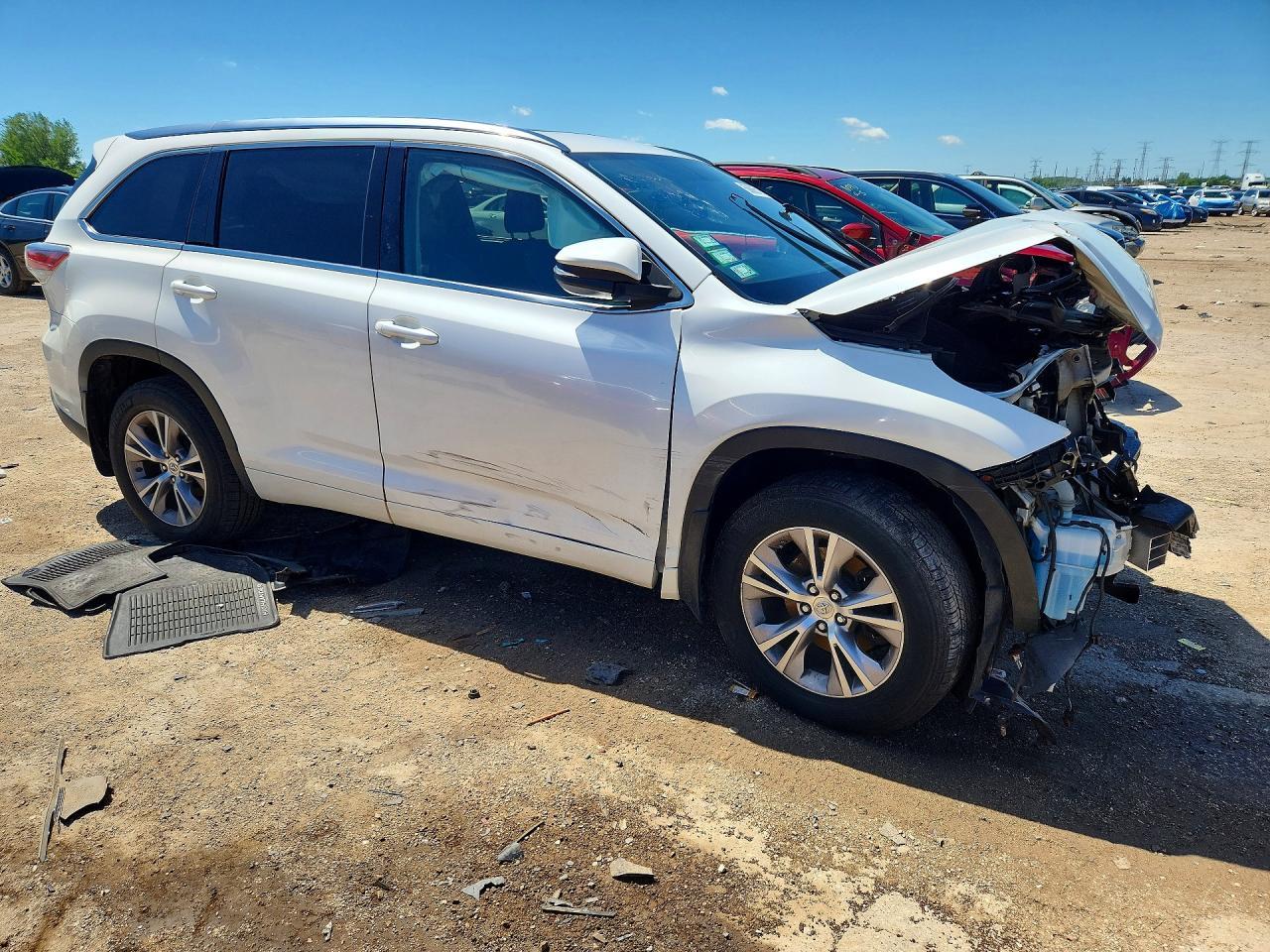 2015 TOYOTA HIGHLANDER — фото 4