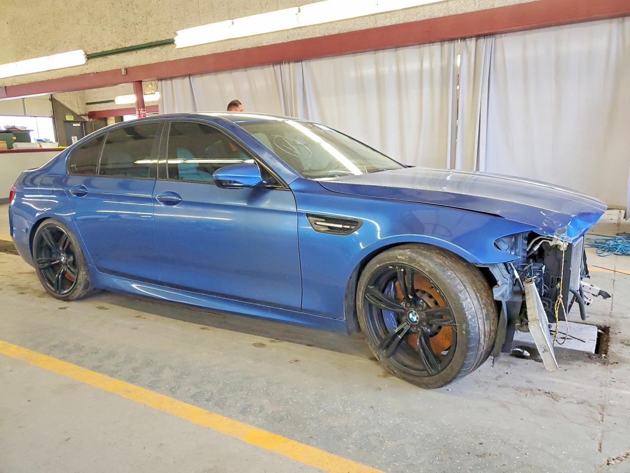 2013 BMW M5 — фото 4