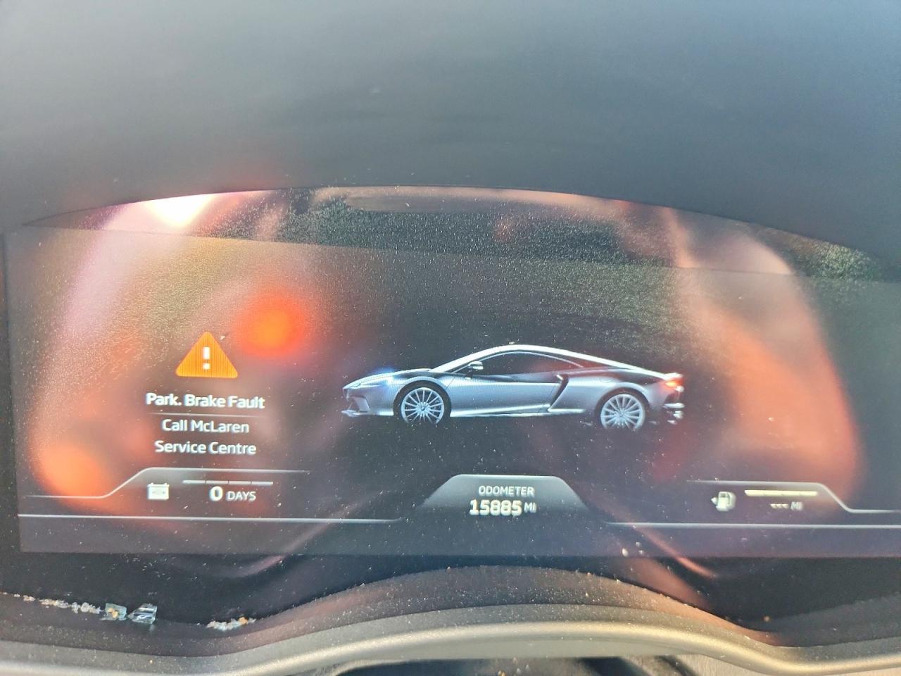 MCLAREN GT
