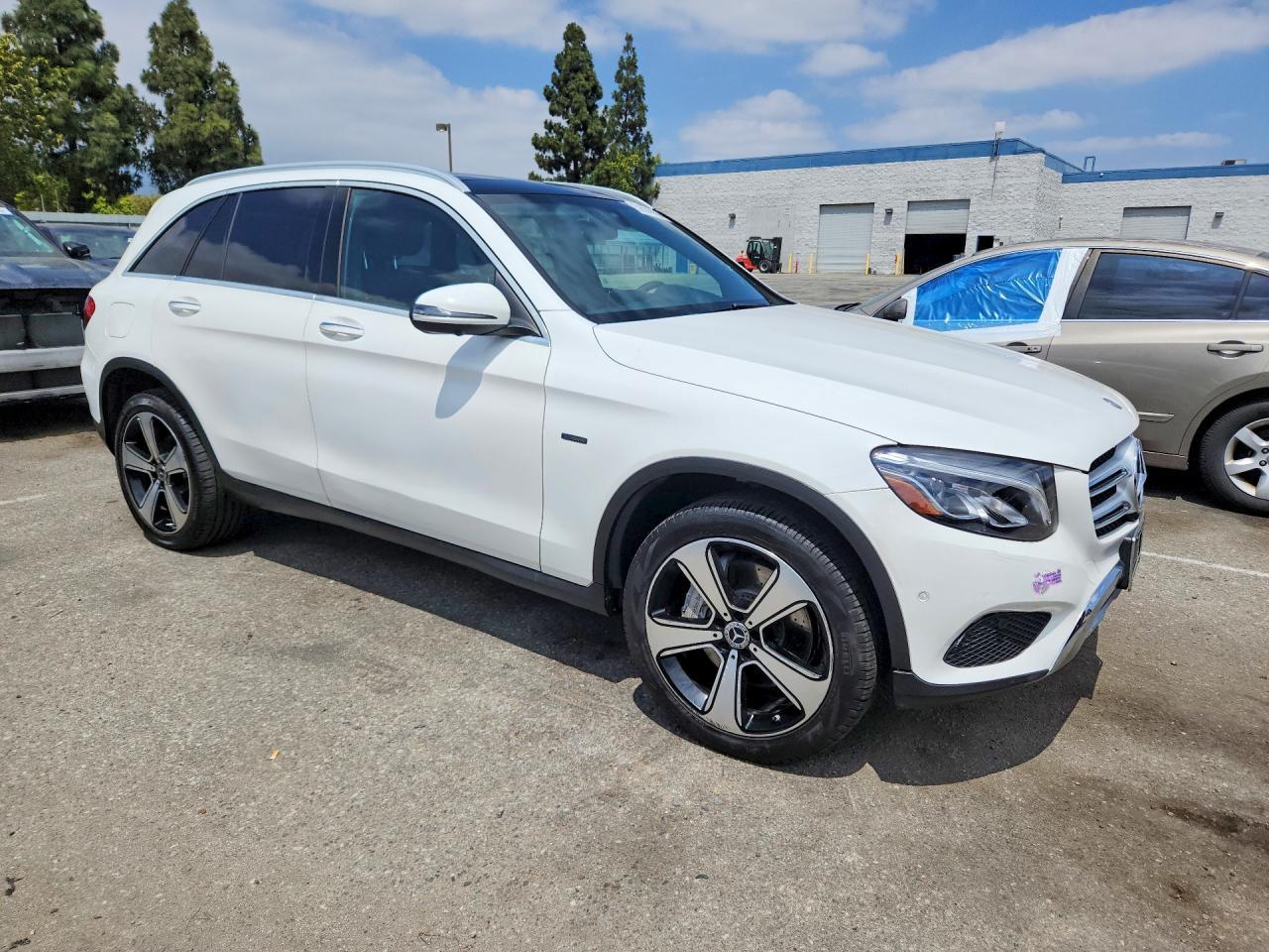 2019 MERCEDES-BENZ GLC-CLASS — фото 4