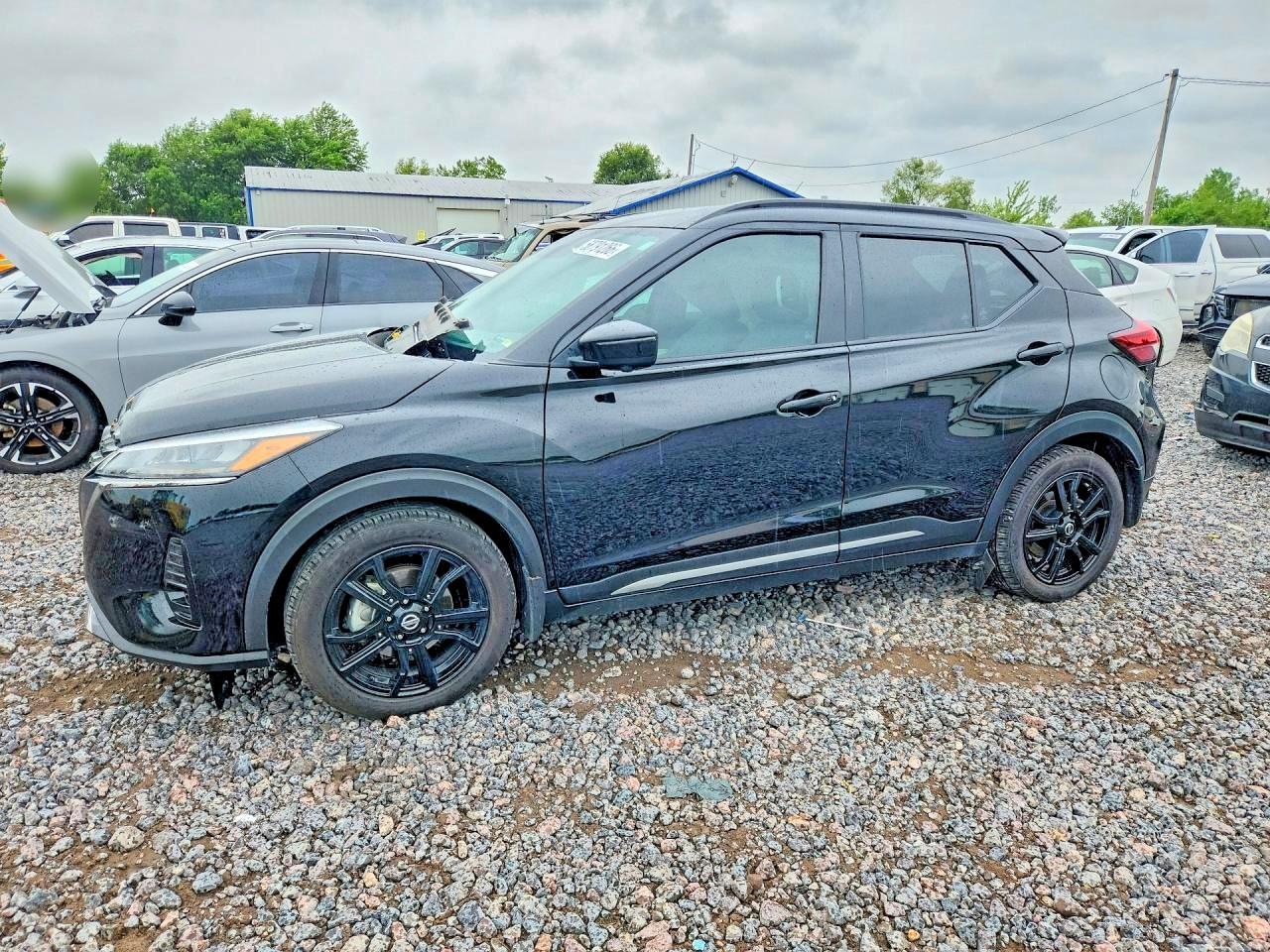2021 NISSAN KICKS — фото 1