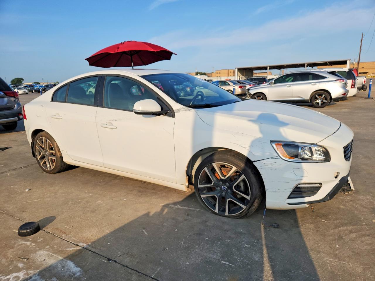 2018 VOLVO S60 — фото 4