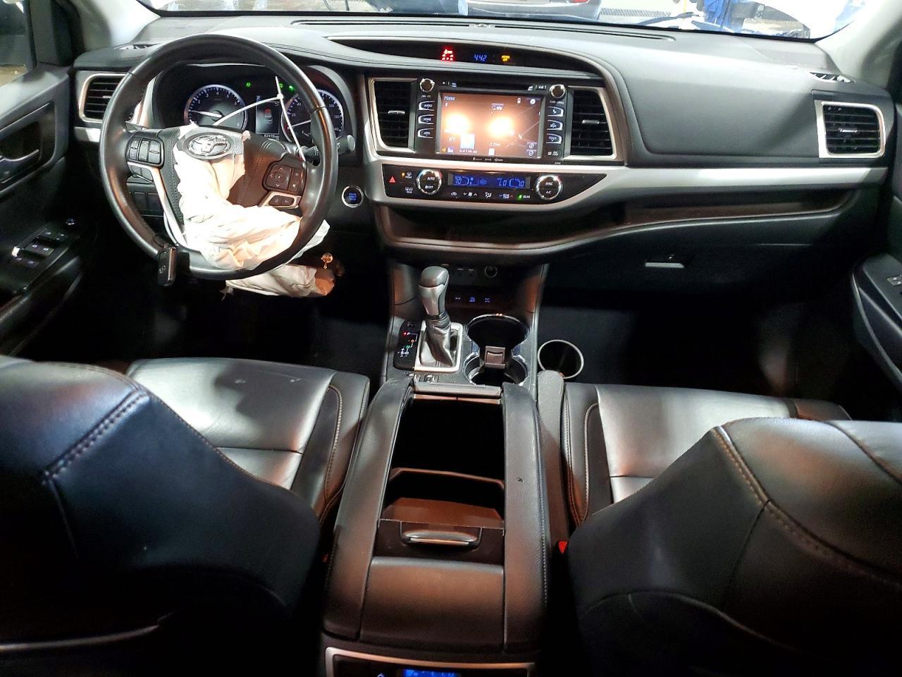 2019 TOYOTA HIGHLANDER — фото 8