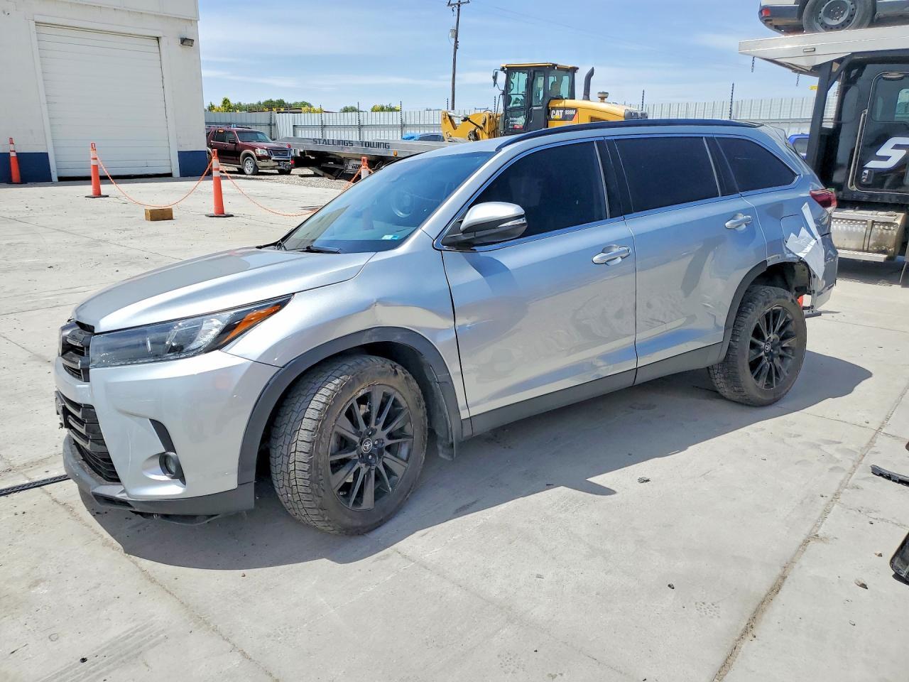 2019 TOYOTA HIGHLANDER — фото 1