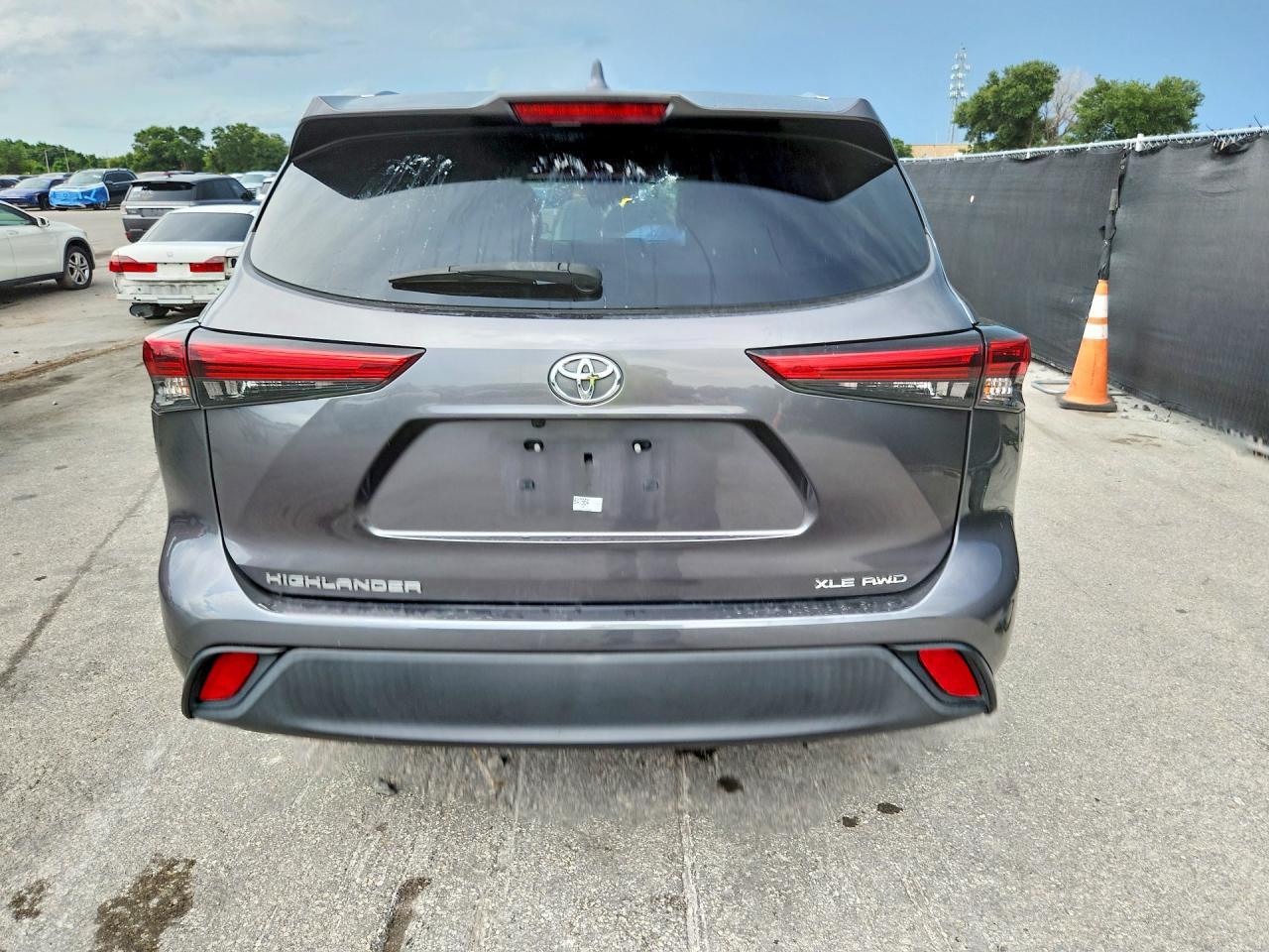 2021 TOYOTA HIGHLANDER — фото 6