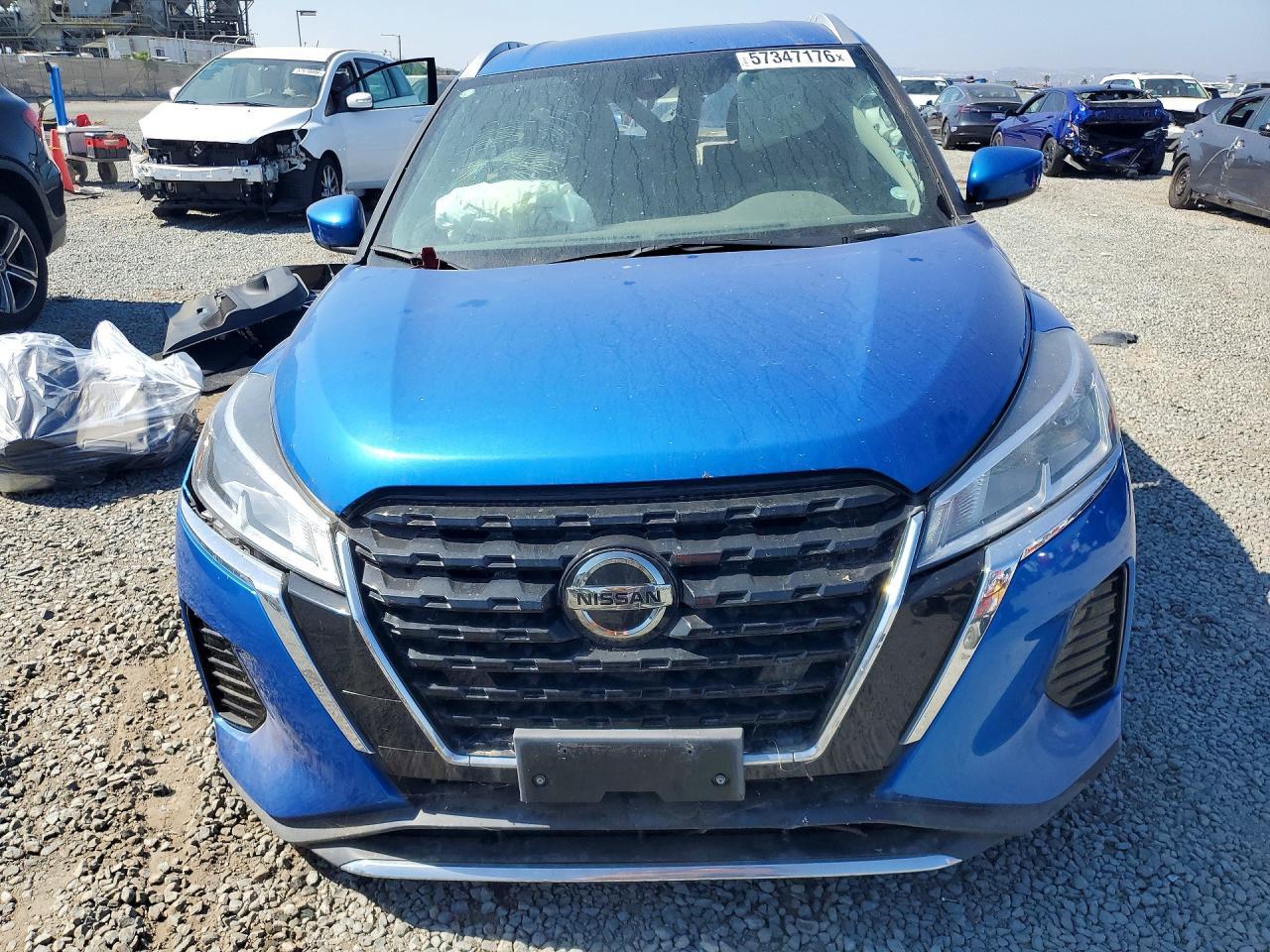 2021 NISSAN KICKS — фото 5