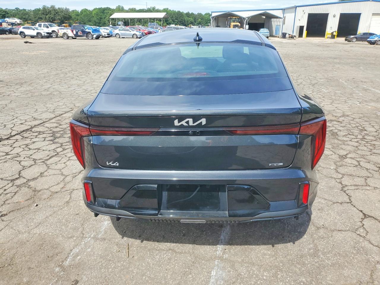 KIA K4