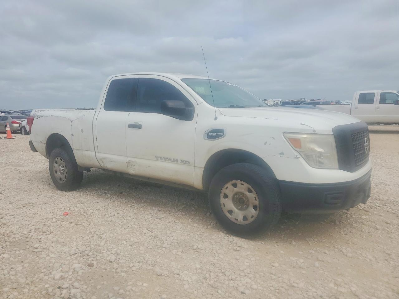 2018 NISSAN TITAN — фото 4