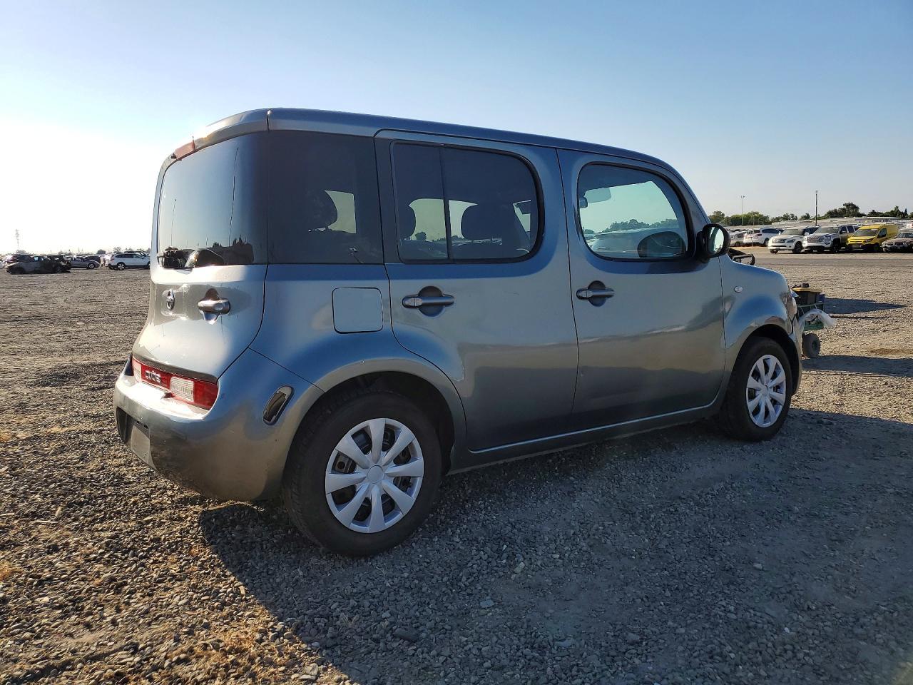 2010 NISSAN CUBE — фото 3