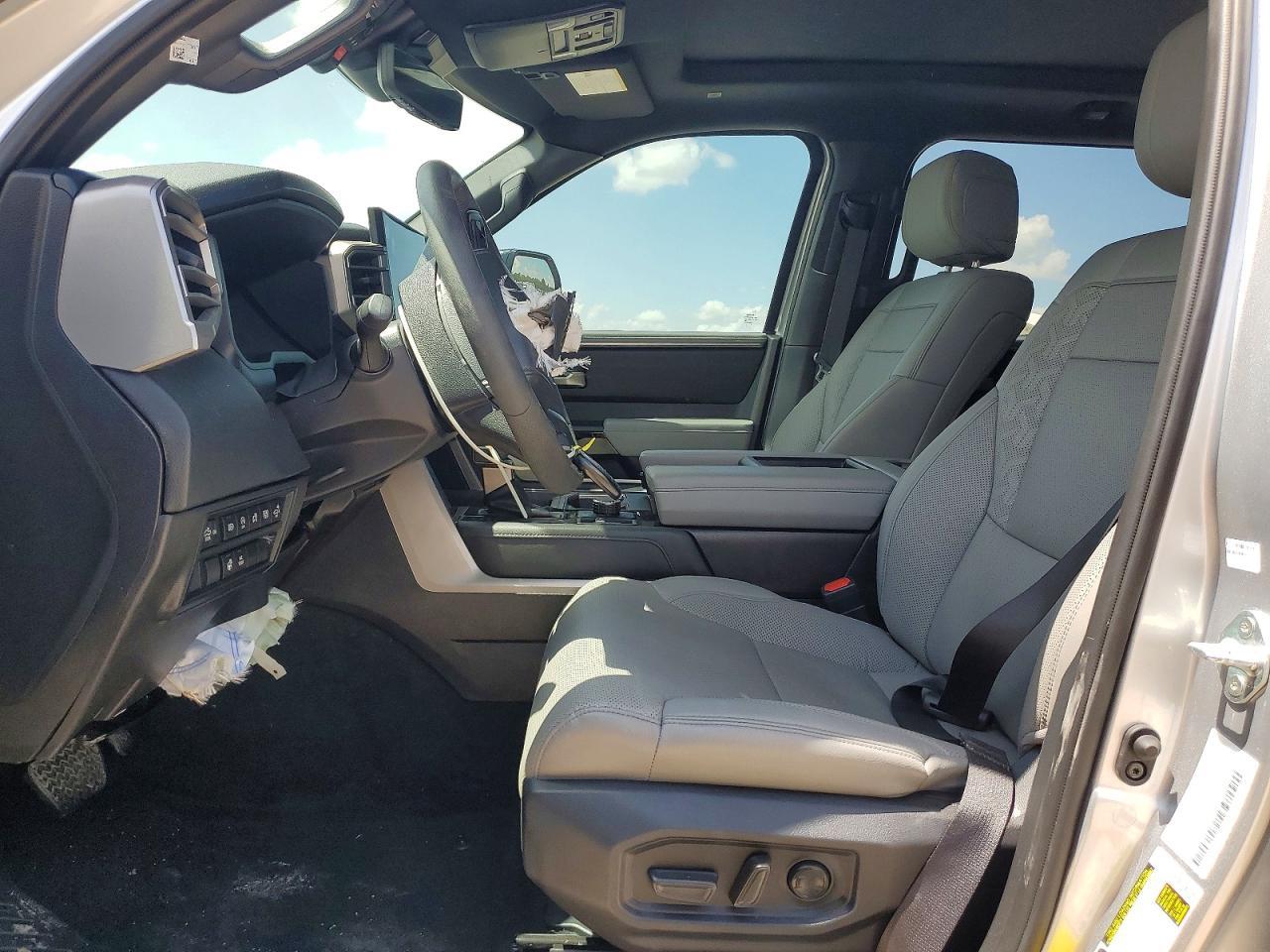 TOYOTA TUNDRA