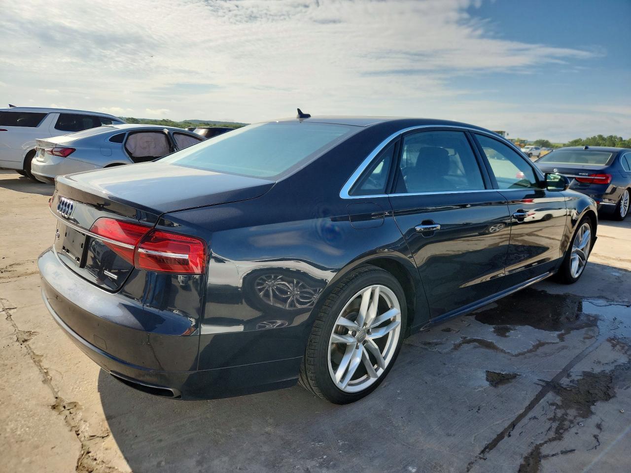 2017 AUDI A8 — фото 3