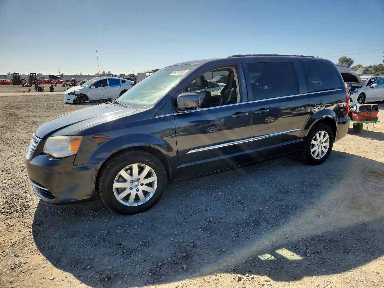 CHRYSLER TOWN & COUNTRY