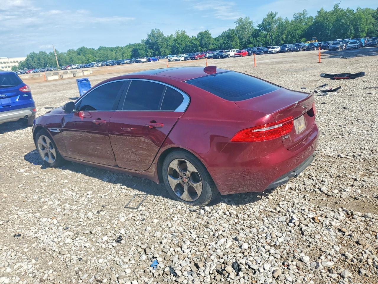 JAGUAR XE