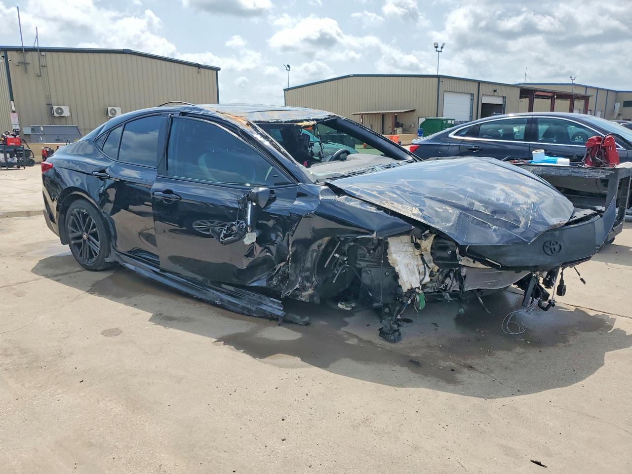 2025 TOYOTA CAMRY HYBRID — фото 4