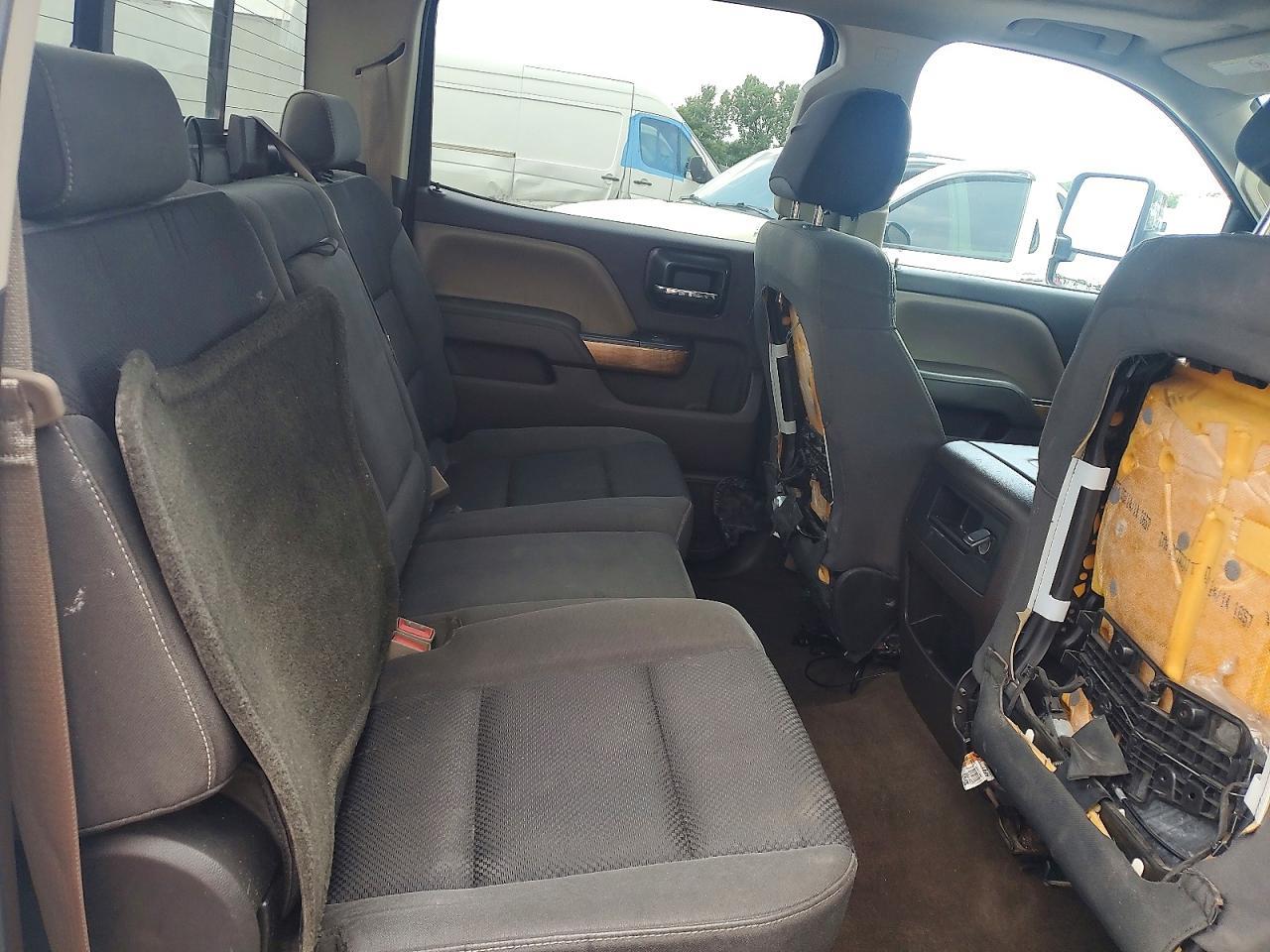 2015 CHEVROLET SILVERADO 3500 — фото 11