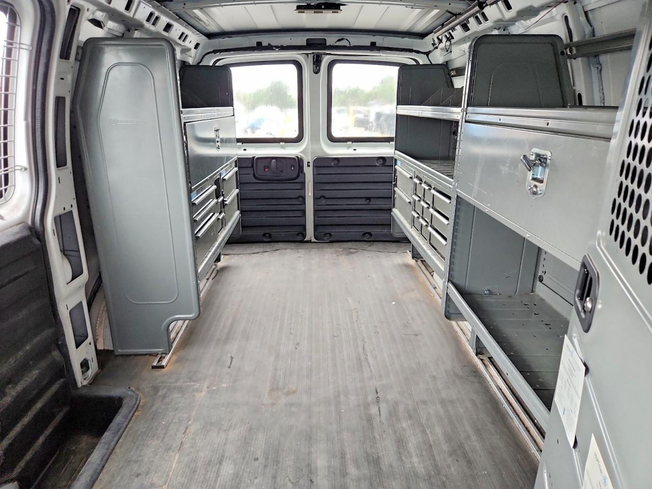 2015 CHEVROLET EXPRESS — фото 10