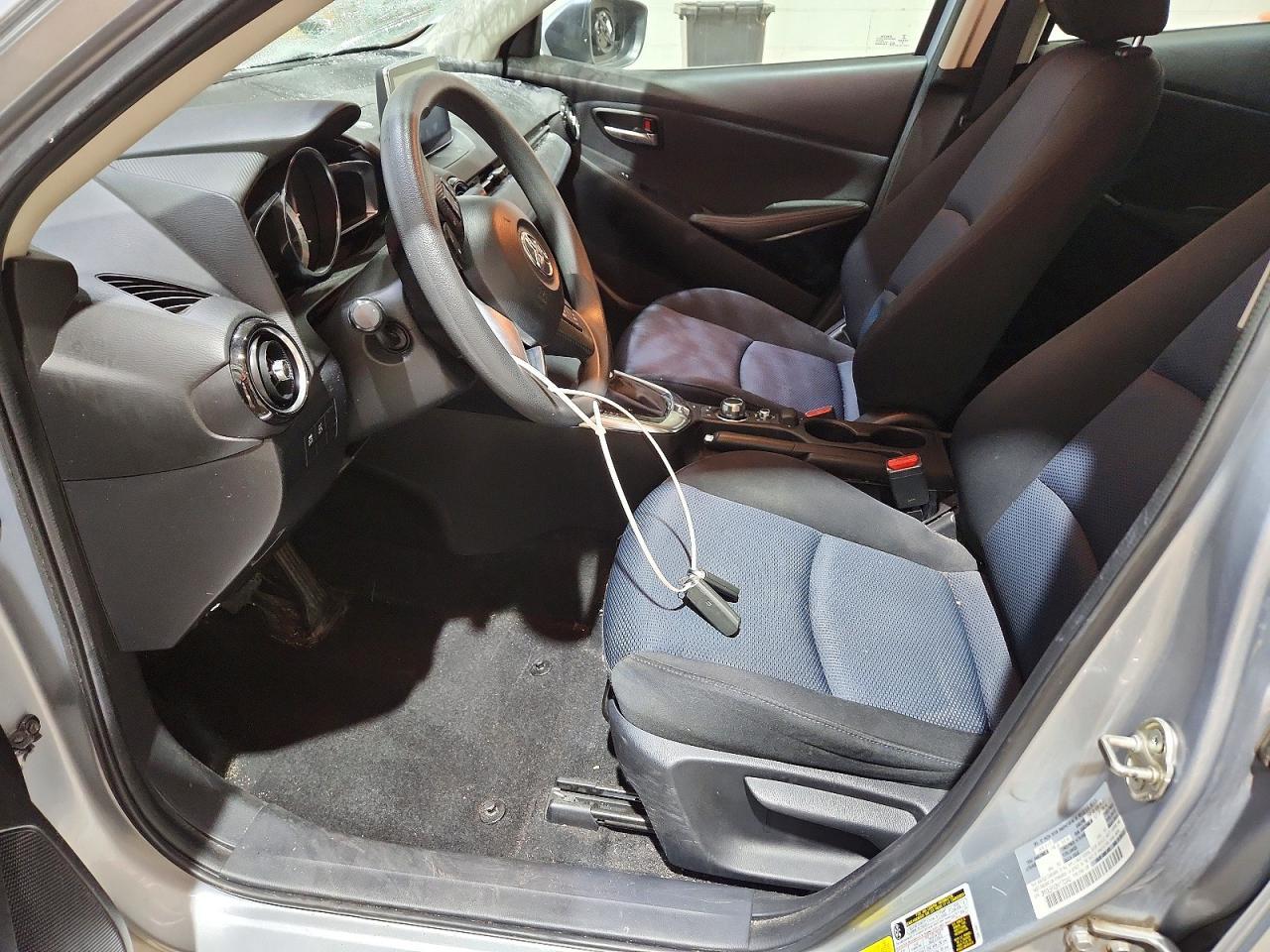 2017 TOYOTA YARIS — фото 7