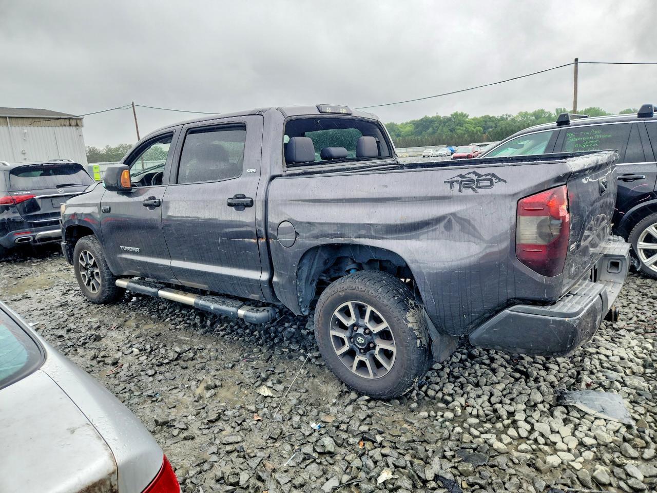 2016 TOYOTA TUNDRA — фото 2