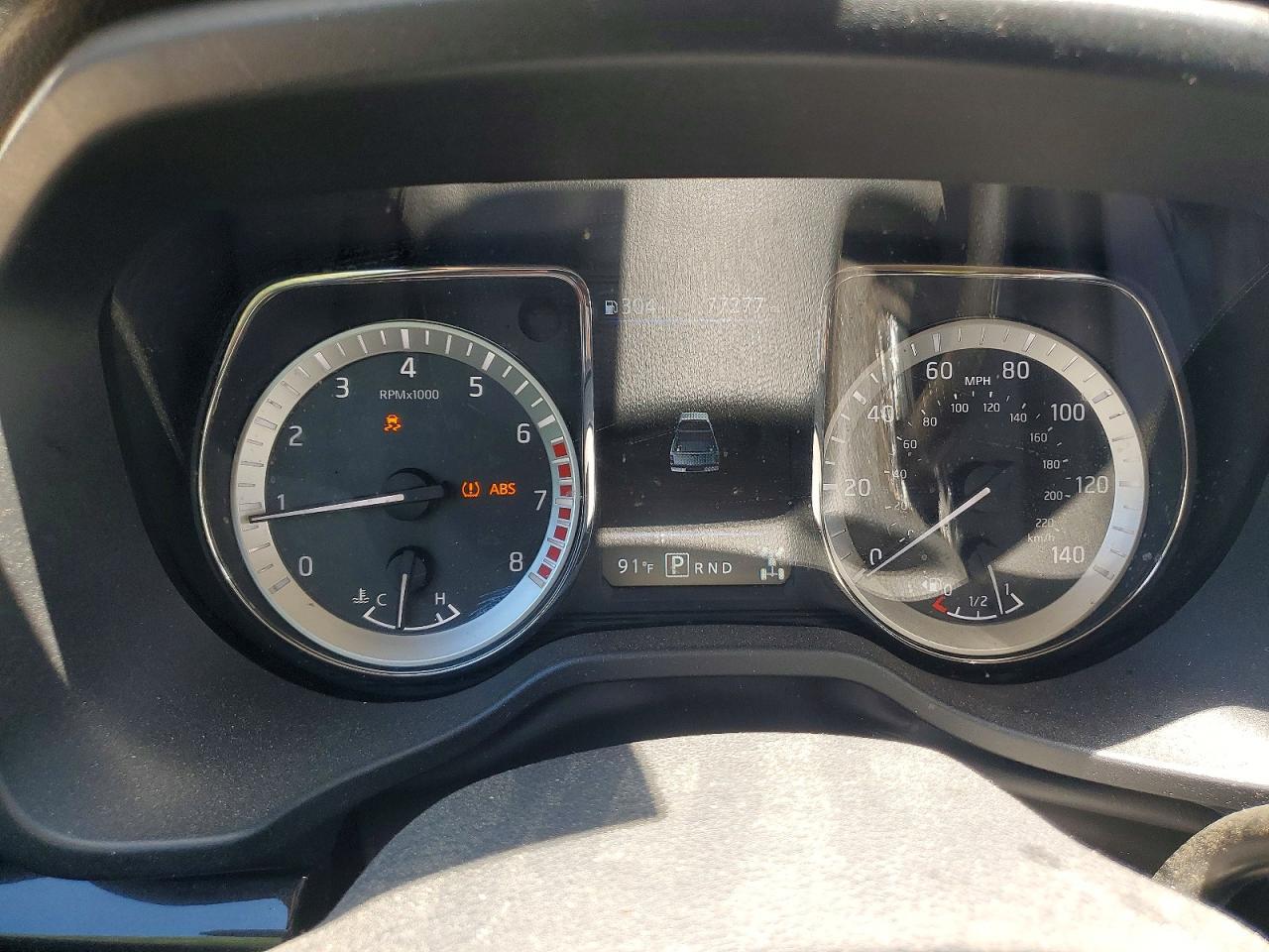 NISSAN TITAN