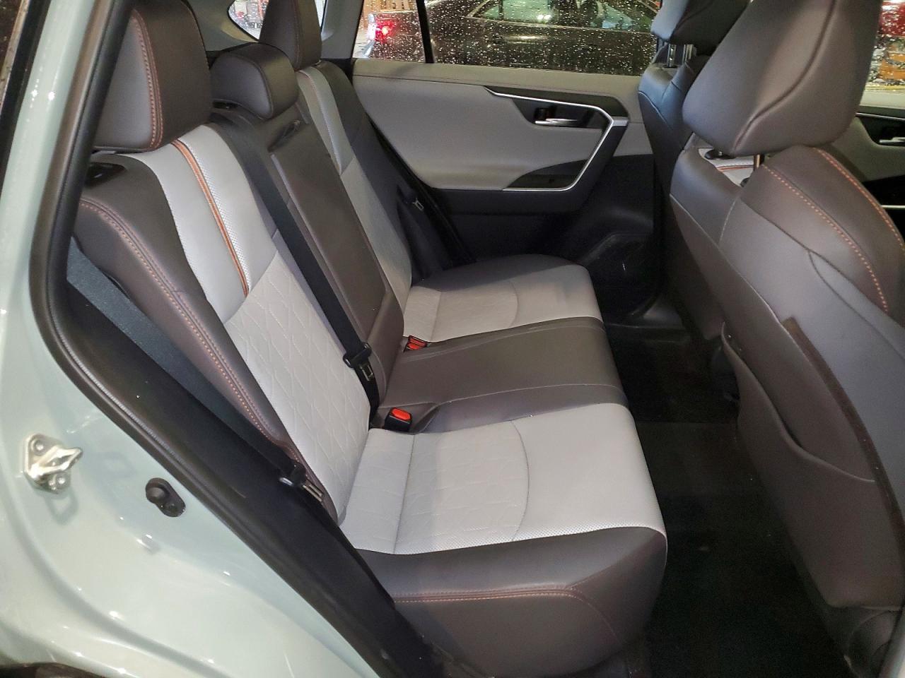 2019 TOYOTA RAV4 — фото 11