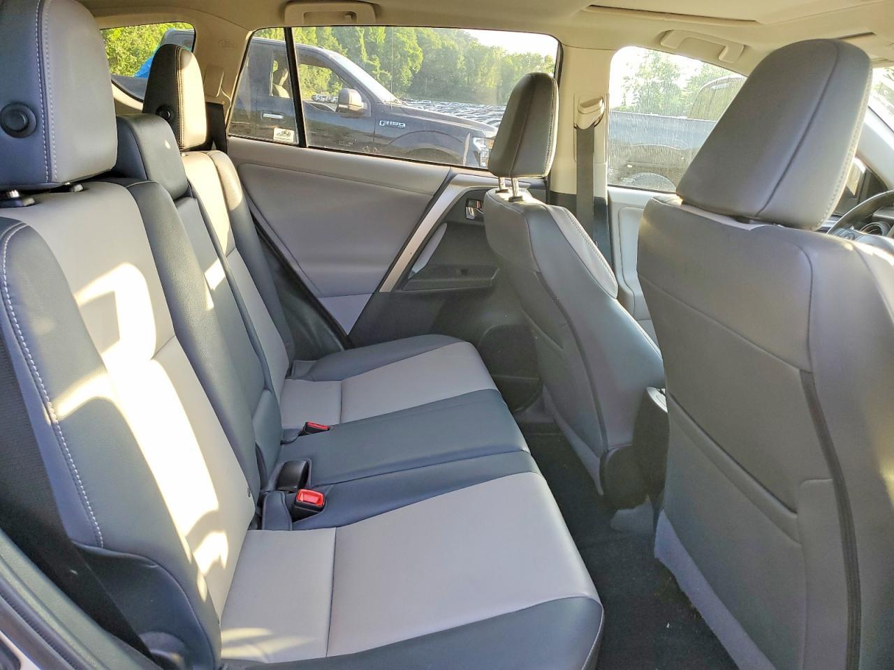 2013 TOYOTA RAV4 — фото 11