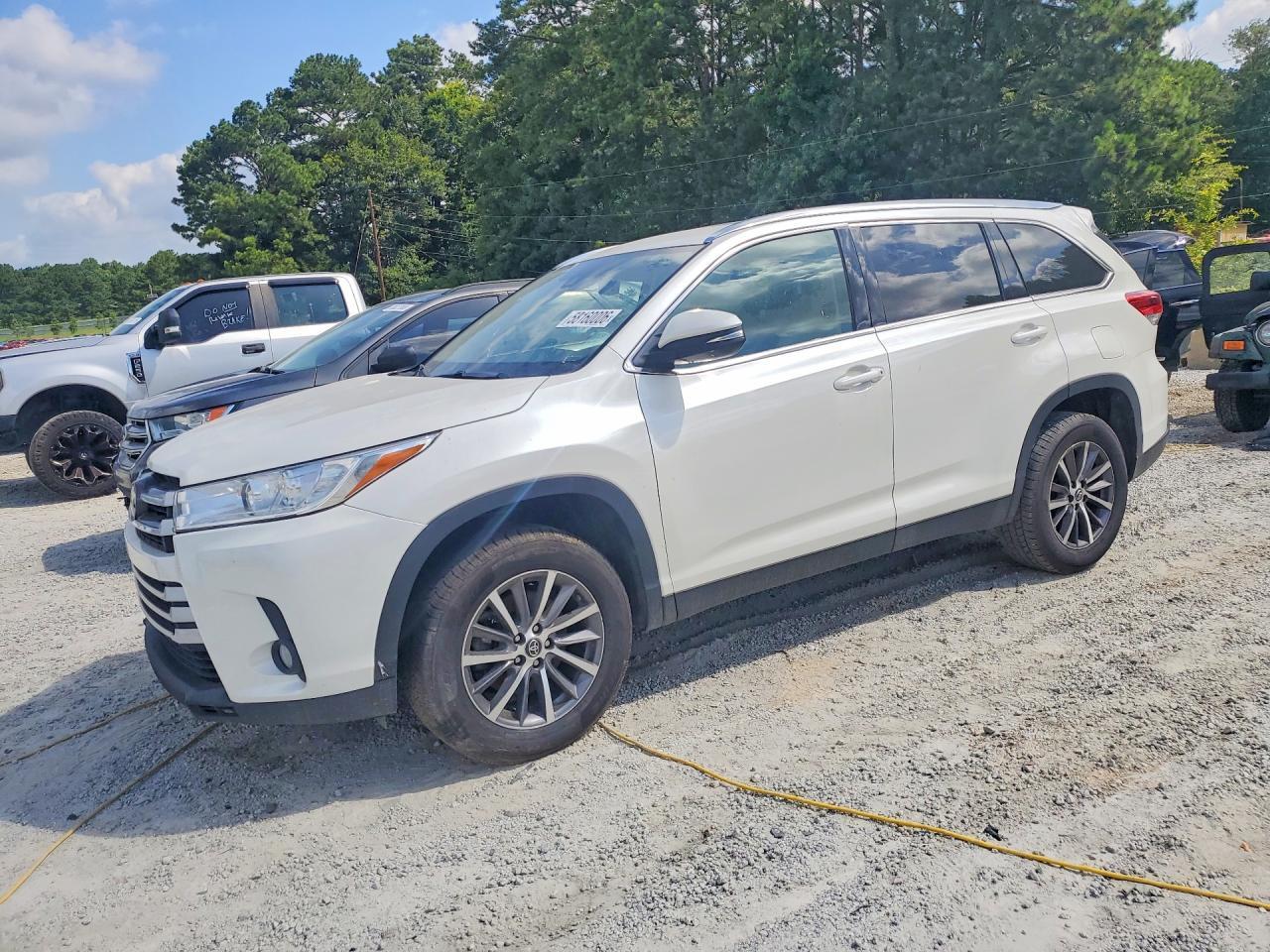 2019 TOYOTA HIGHLANDER — фото 1
