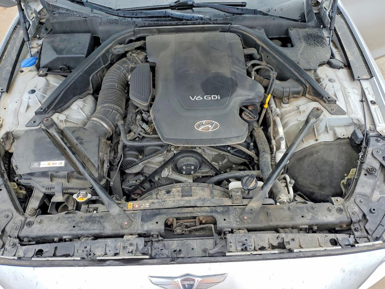 HYUNDAI GENESIS
