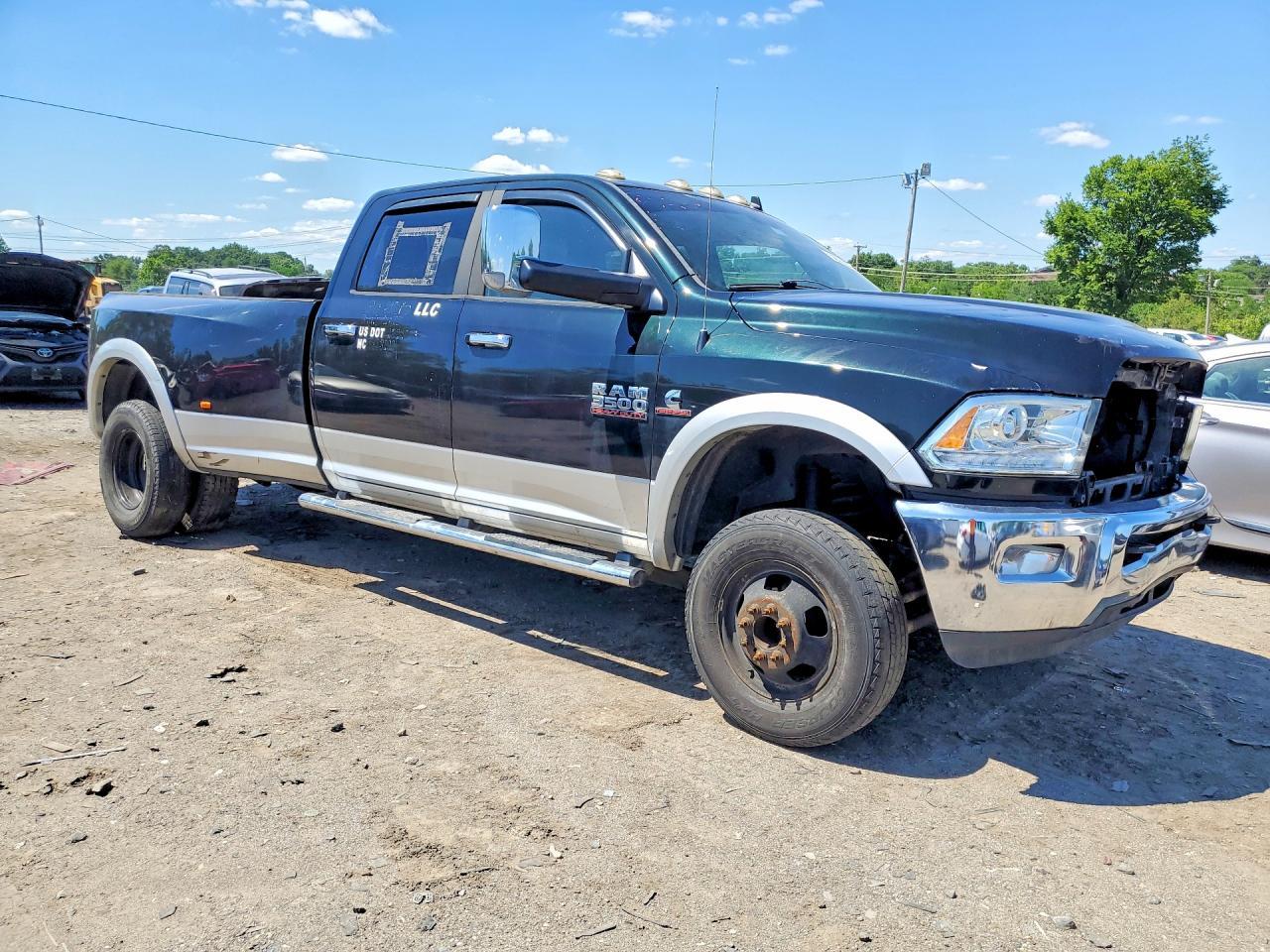 2015 RAM 3500 — фото 4