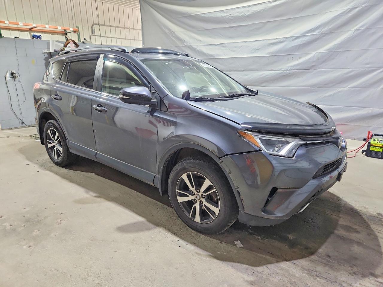 2017 TOYOTA RAV4 — фото 4