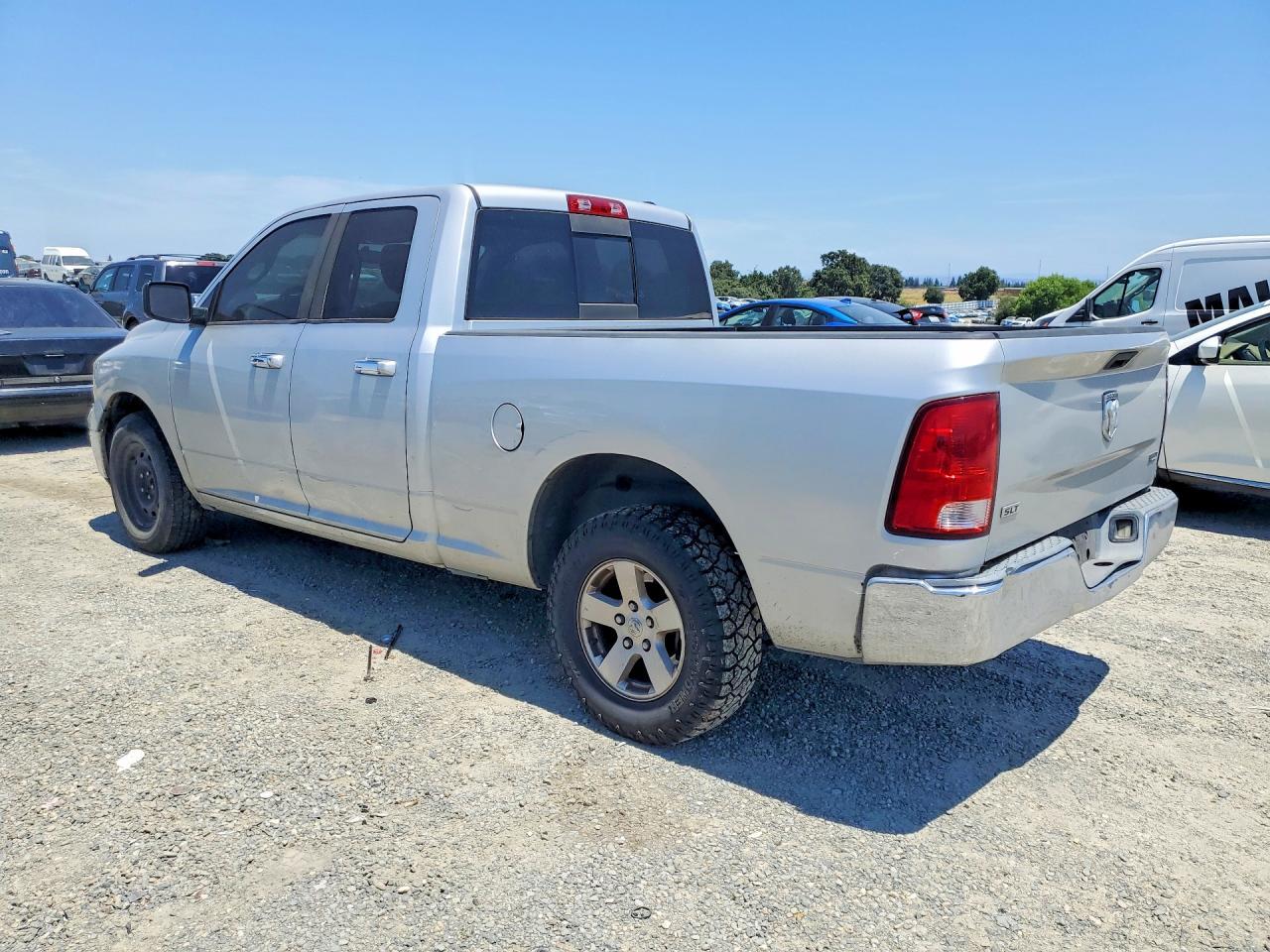 2010 DODGE RAM 1500 — фото 2