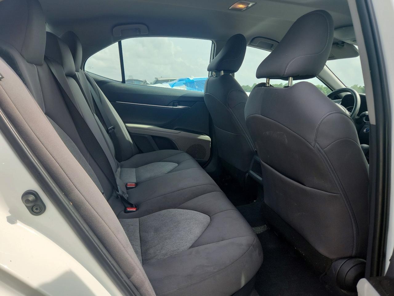 2022 TOYOTA CAMRY HYBRID — фото 10