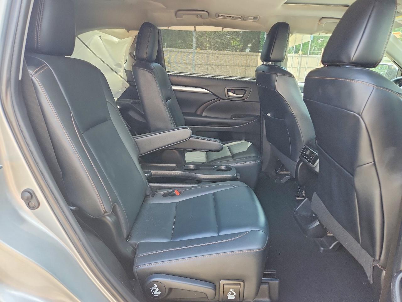 2019 TOYOTA HIGHLANDER — фото 11