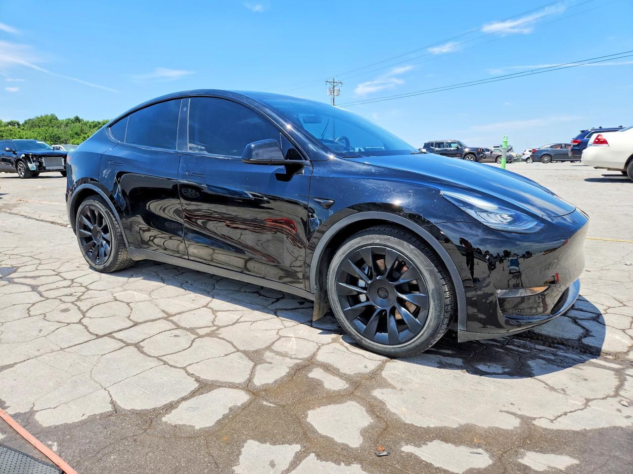 2021 TESLA MODEL Y — фото 4
