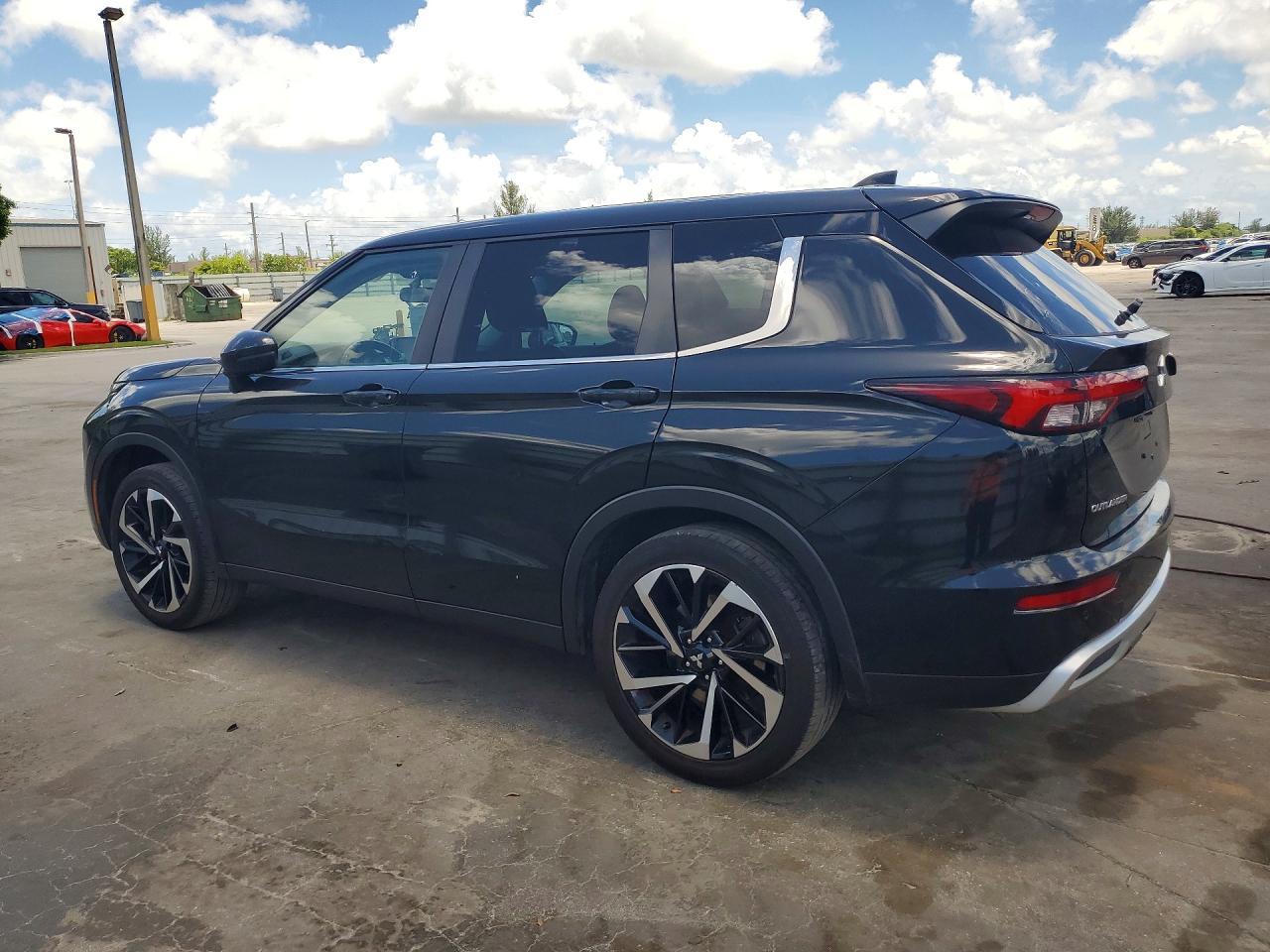 2023 MITSUBISHI OUTLANDER — фото 2