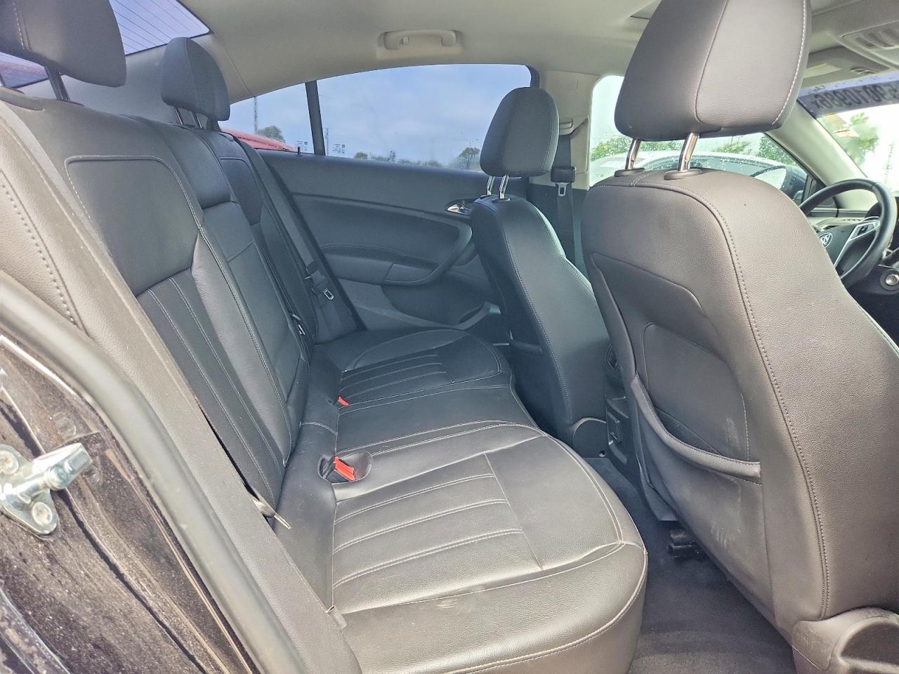 2011 BUICK REGAL — фото 10