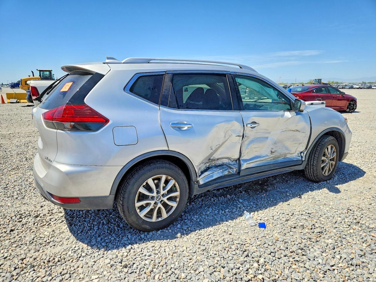 2017 NISSAN ROGUE — фото 3