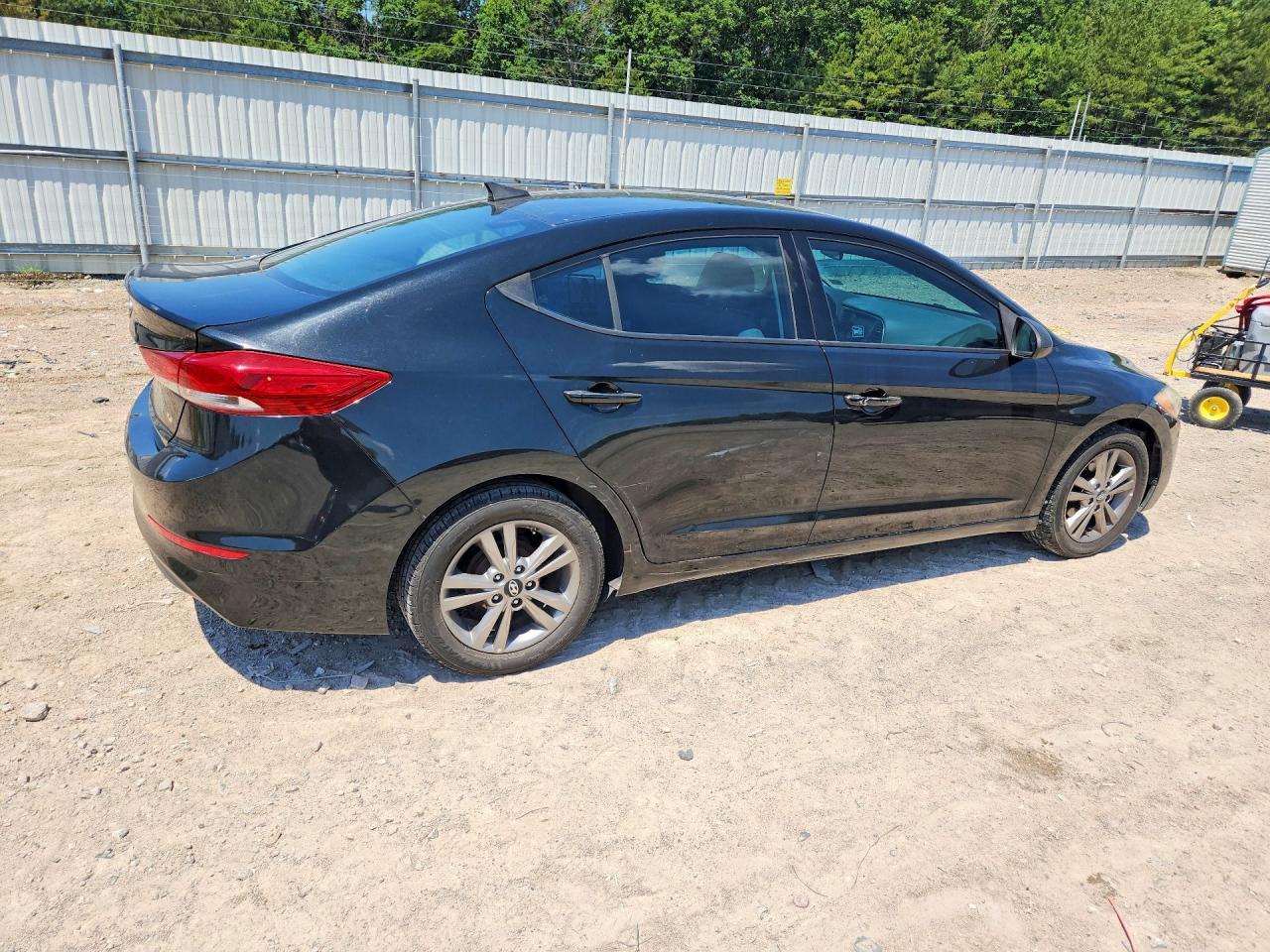 2017 HYUNDAI ELANTRA — фото 3