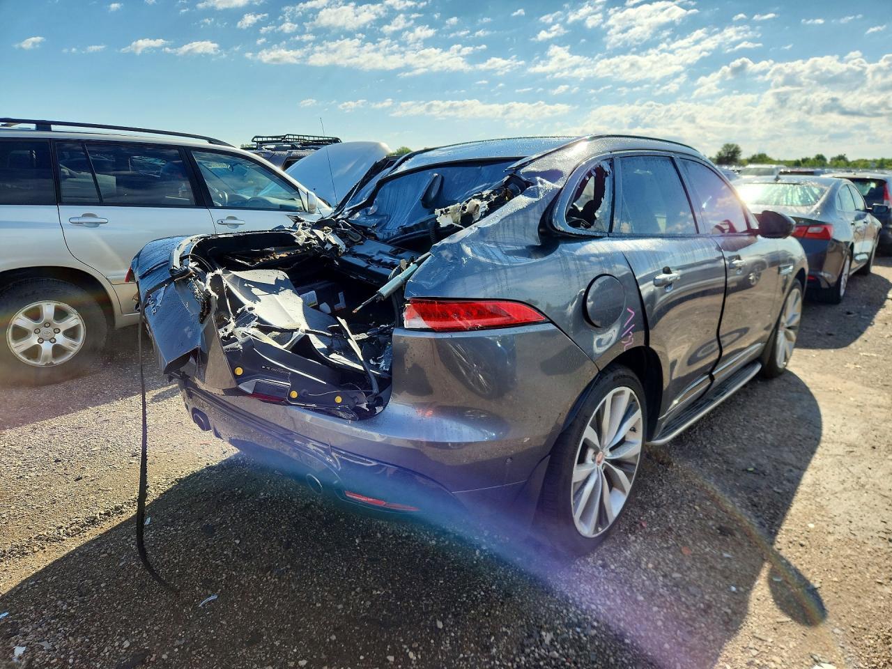 2018 JAGUAR F-PACE — фото 3