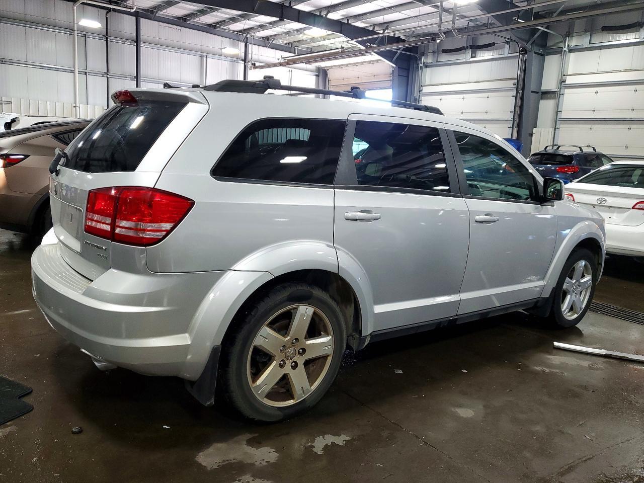 2010 DODGE JOURNEY — фото 3