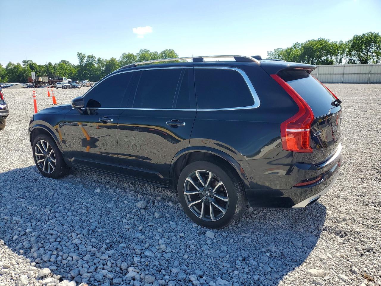 2017 VOLVO XC90 — фото 2