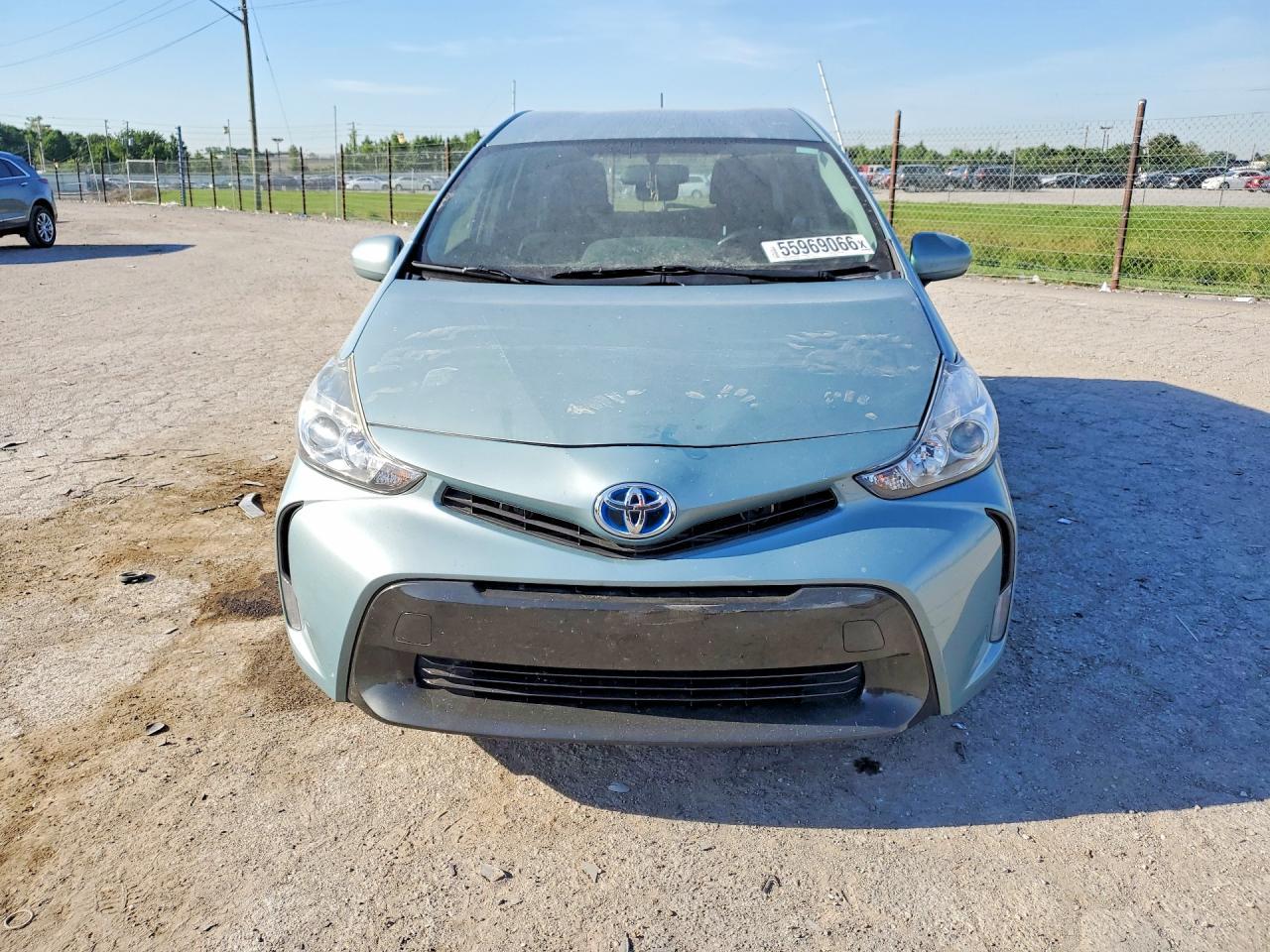 2016 TOYOTA PRIUS V — фото 5