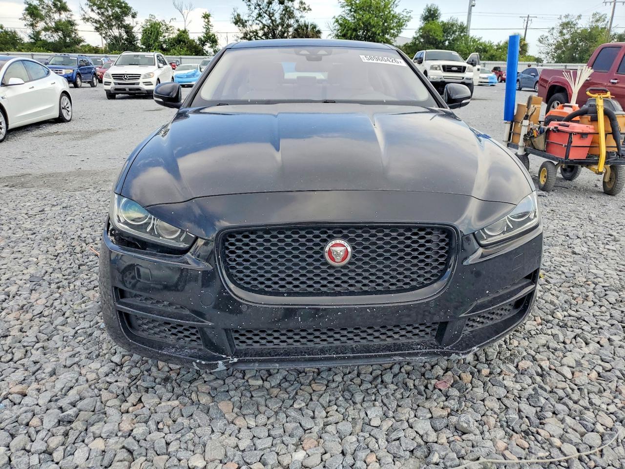 2018 JAGUAR XE — фото 5